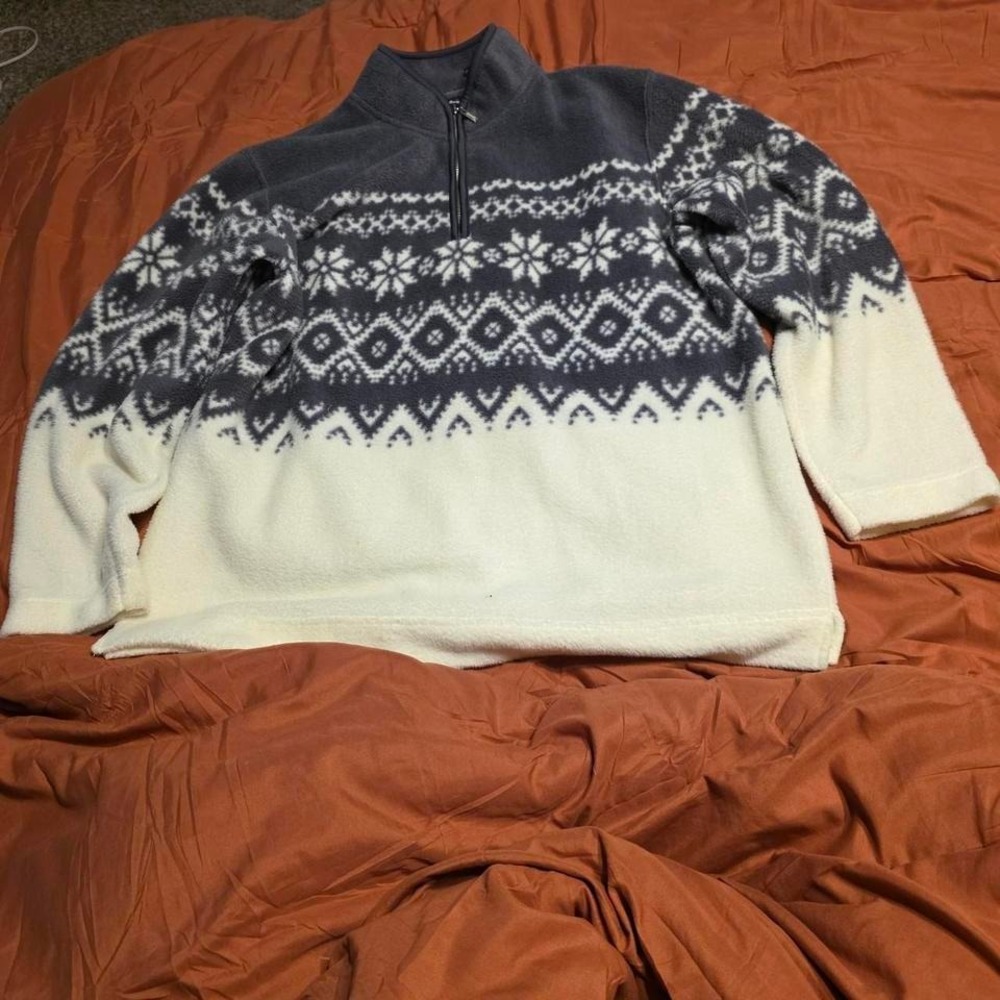 ordic‎ pattern fleece pullover from Catalina